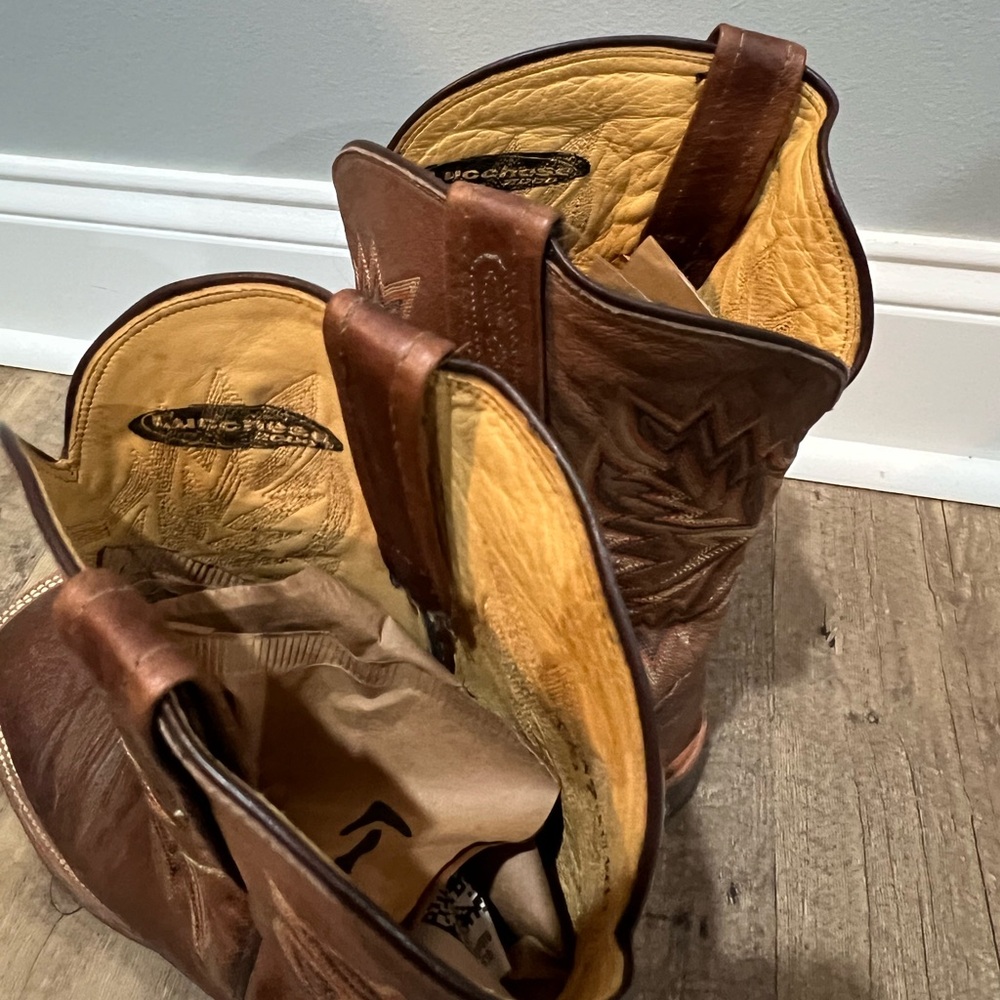 Women’s Lucchese square toe boots size 8.5B. Really good condition! - Picture 3 of 8